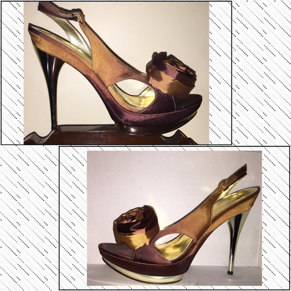 👠MARCIANO SATIN PMIRIS HEELS W/ROSE Sz 9 in BOX👠 - Picture 5 of 8
